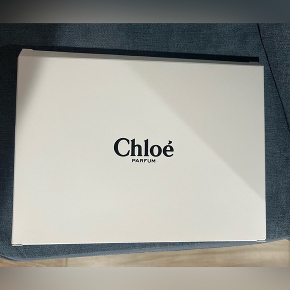 Chloé PARFUM Signature Pouch / Makeup Bag-New in Box - Picture 2 of 5